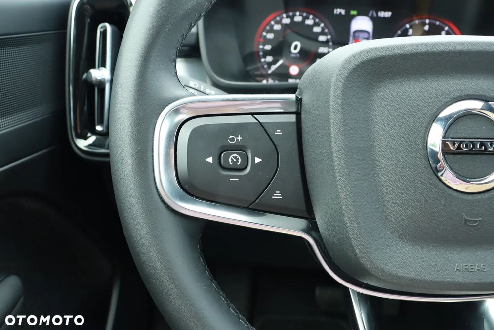 Volvo XC 40 T2 Core - 21