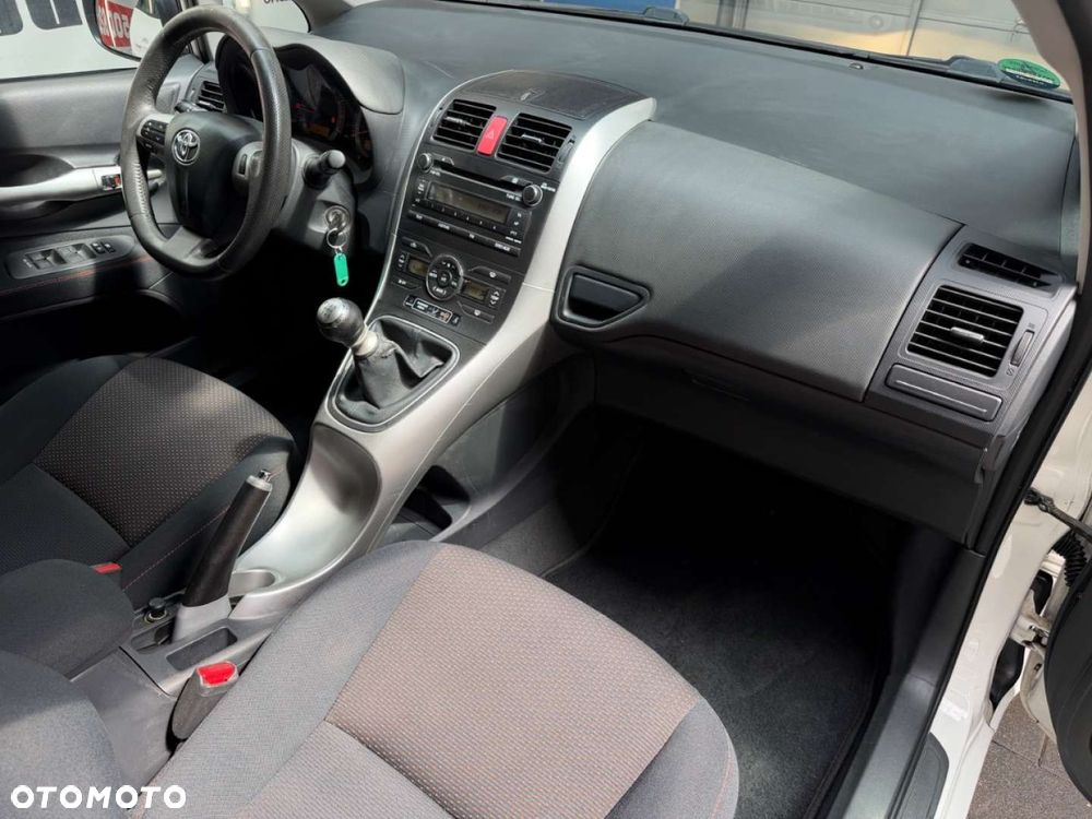 Toyota Auris - 40