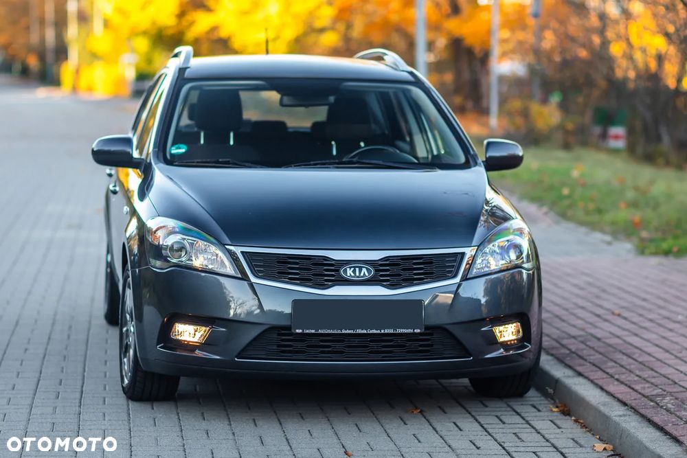 Kia Ceed - 9