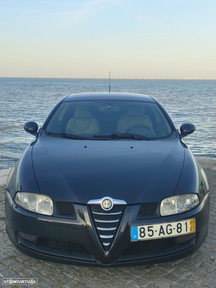 Alfa Romeo GT 1.9 JTD M-JET - 4