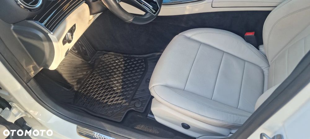 Mercedes-Benz Klasa E 450 4Matic 9G-TRONIC AMG Line - 25