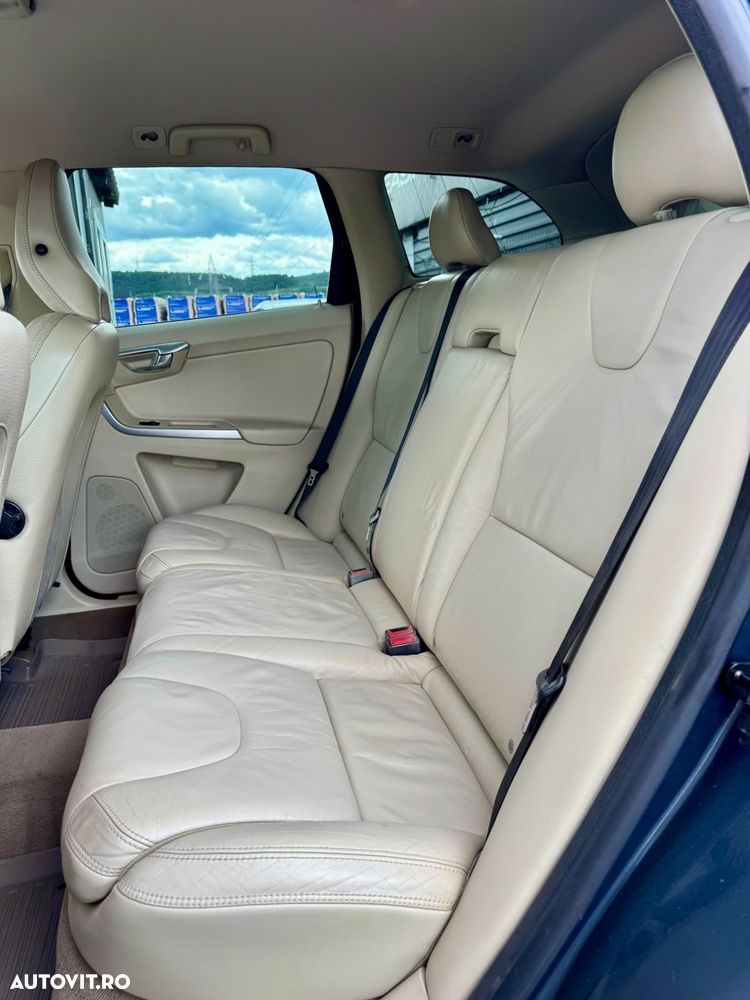 Volvo XC 60 D5 AWD Aut. Summum - 7