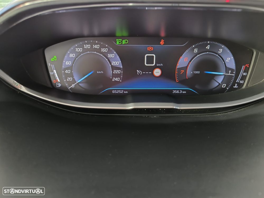 Peugeot 3008 PureTech 130 Stop & Start GPF Allure Pack - 10