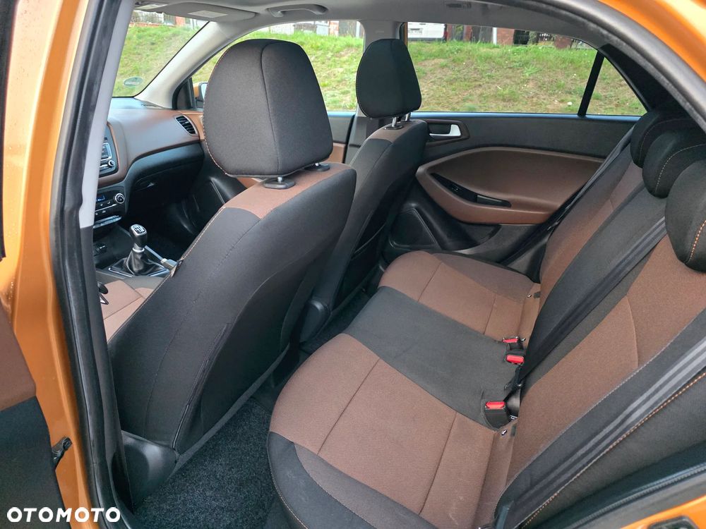 Hyundai i20 - 15