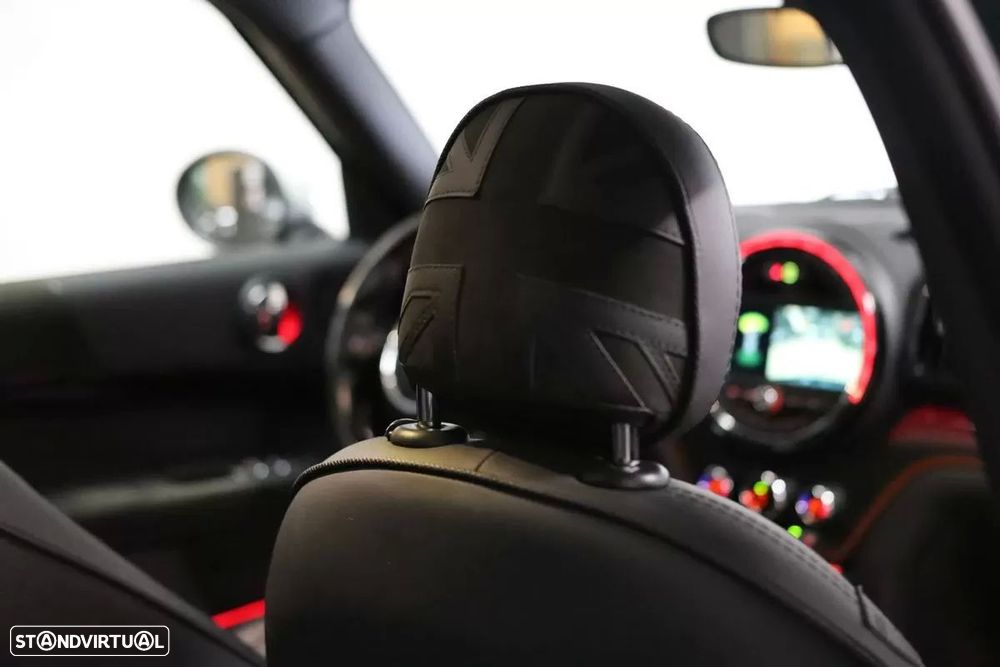 MINI Countryman Cooper SD Auto Desportiva - 32