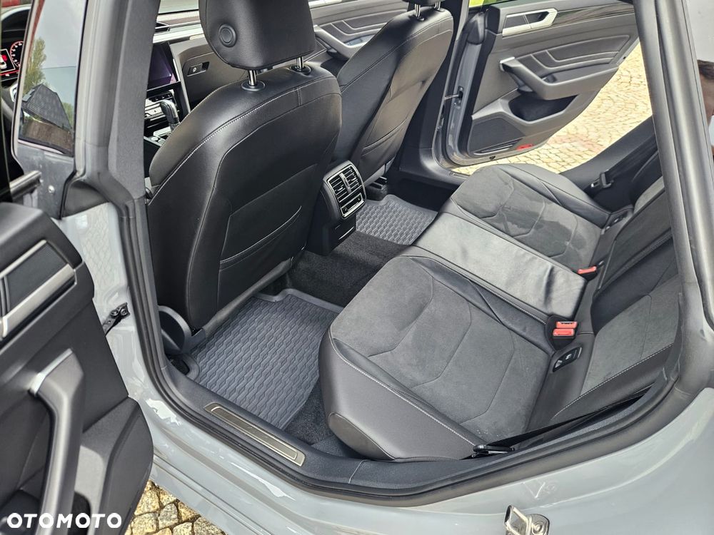 Volkswagen Arteon 2.0 TDI R-Line DSG - 19