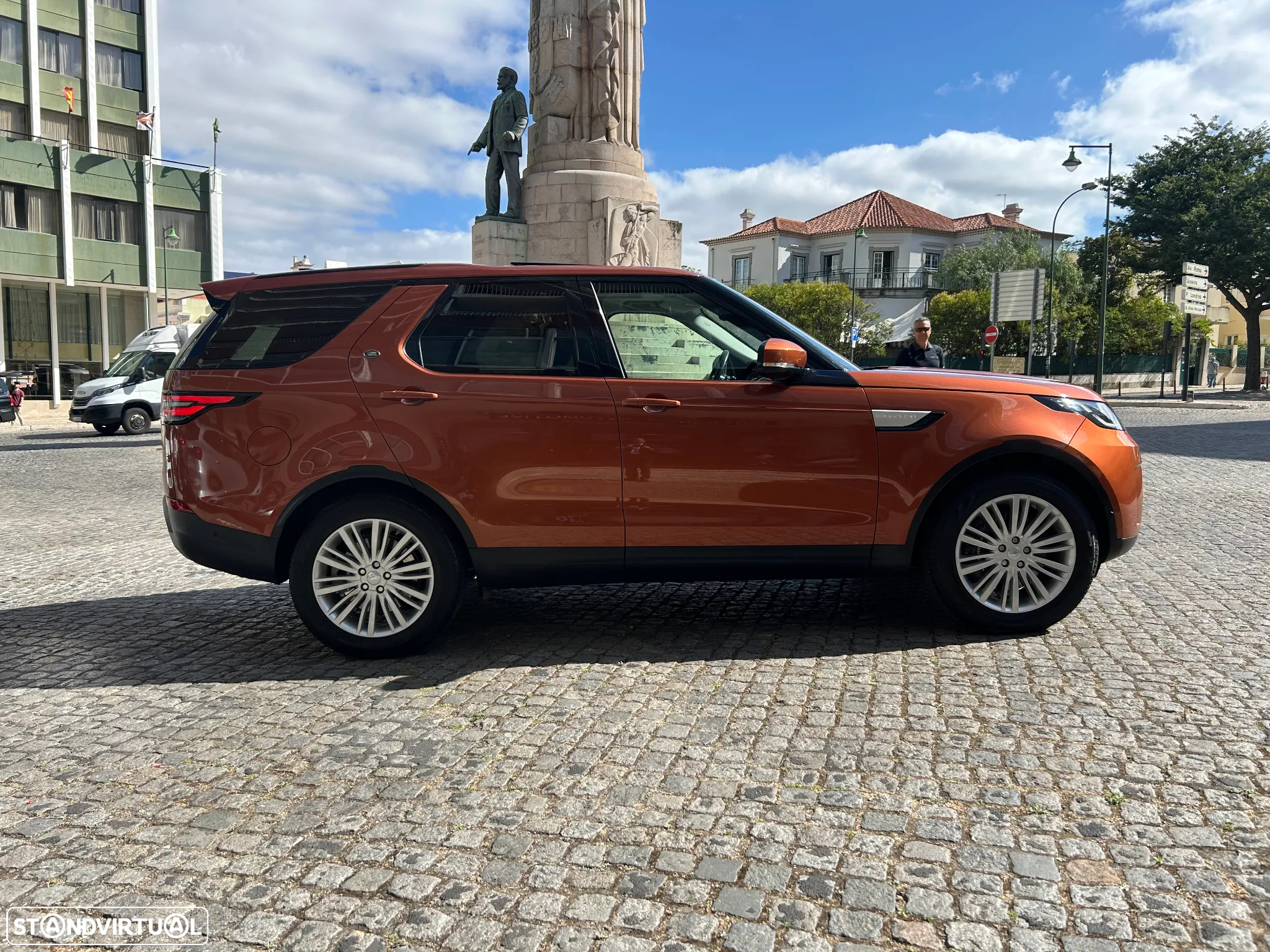 Land Rover Discovery 3.0 Si6 HSE Luxury Auto - 3