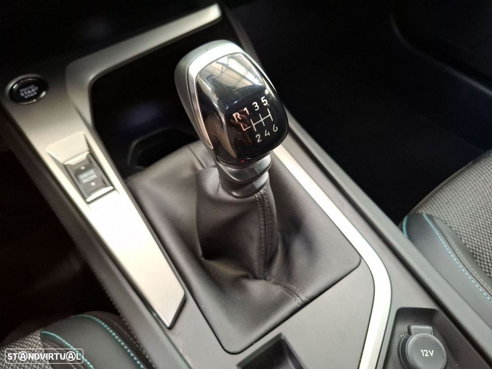 Peugeot 308 1.2 PureTech Allure - 19