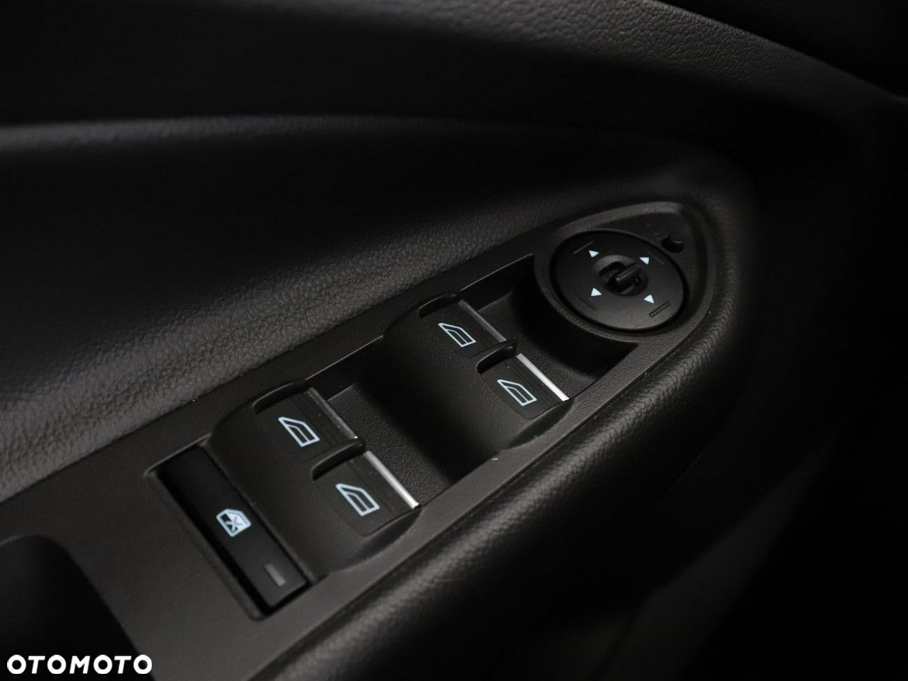 Ford Kuga 1.5 EcoBoost 2x4 Business Edition - 32