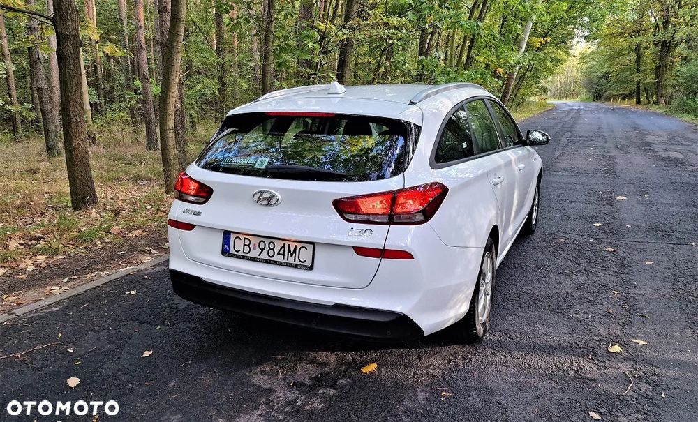 Hyundai i30 1.6 D Classic + - 7