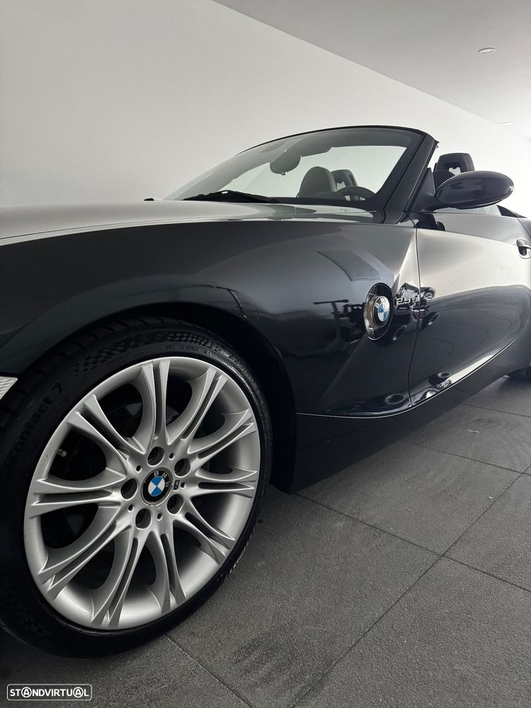 BMW Z4 2.5 si - 8