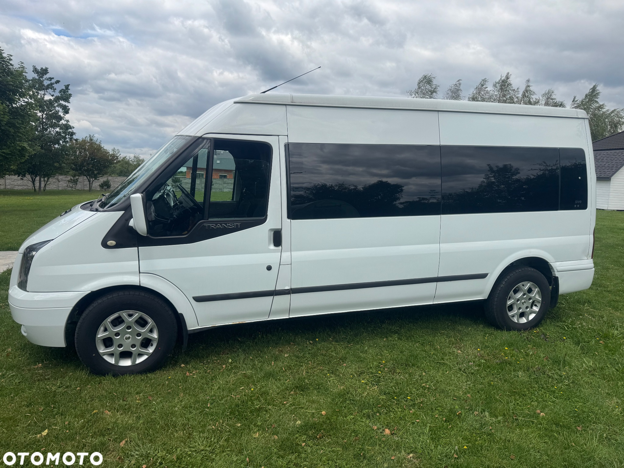 Ford Transit FT 350L Trend - 6