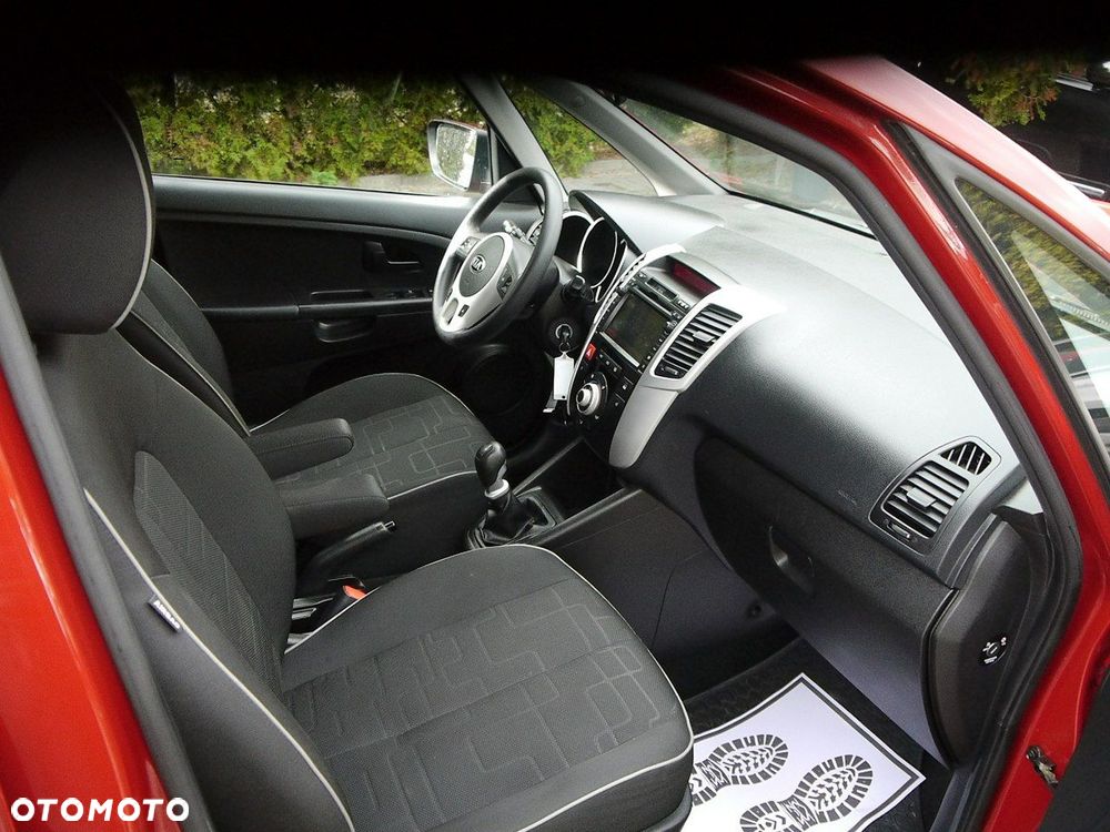 Kia Venga 1.4 CRDi 90 Dream-Team Edition - 24