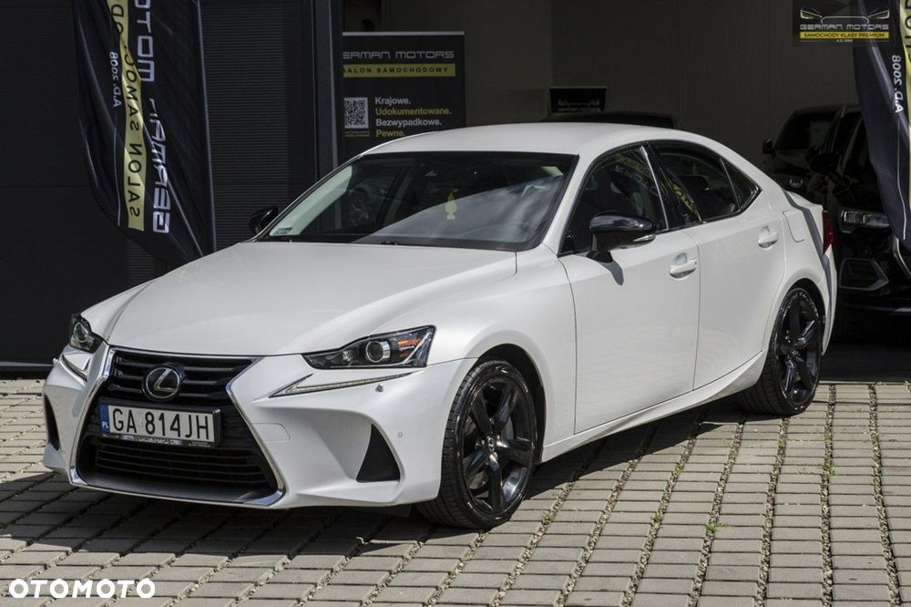 Lexus IS - 12