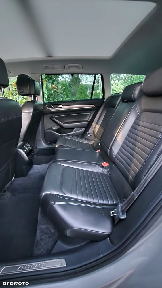 Volkswagen Passat Alltrack 2.0 TDI SCR 4Mot DSG - 19