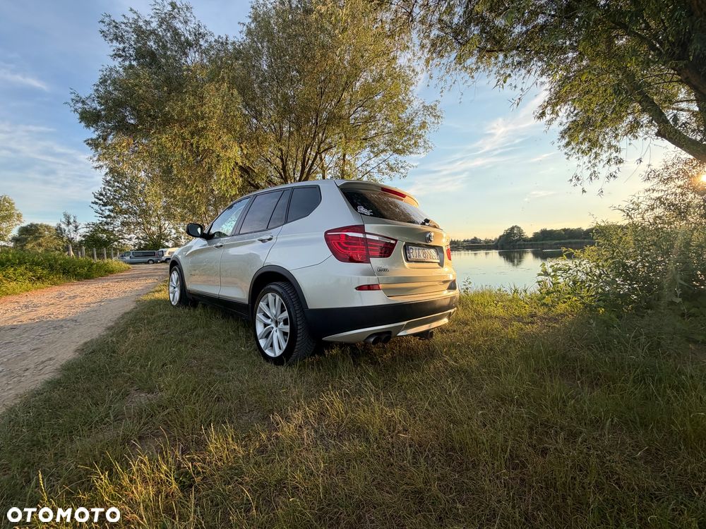 BMW X3 28i xDrive - 2