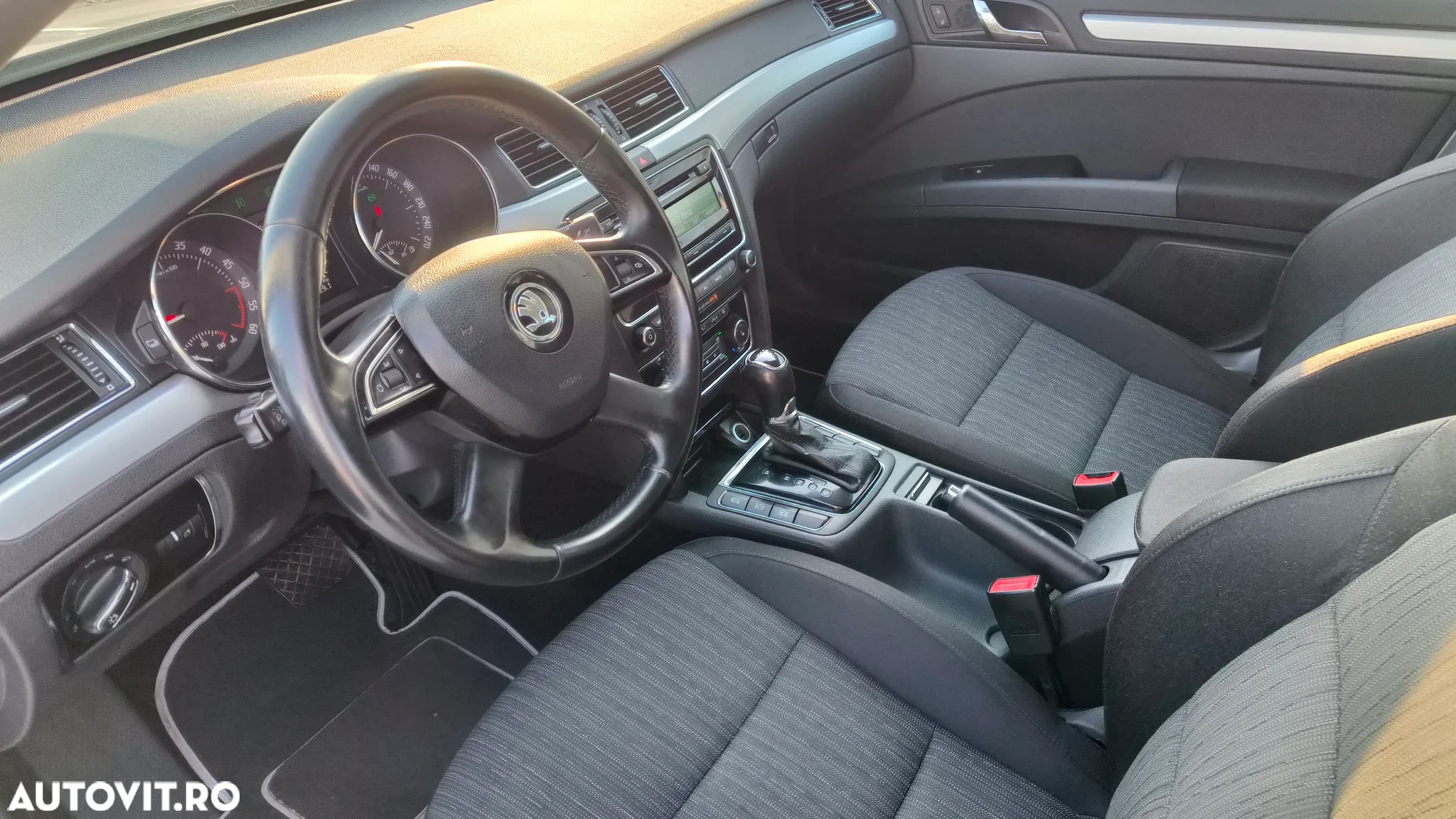 Skoda Superb 2.0 TDI DSG Elegance - 6