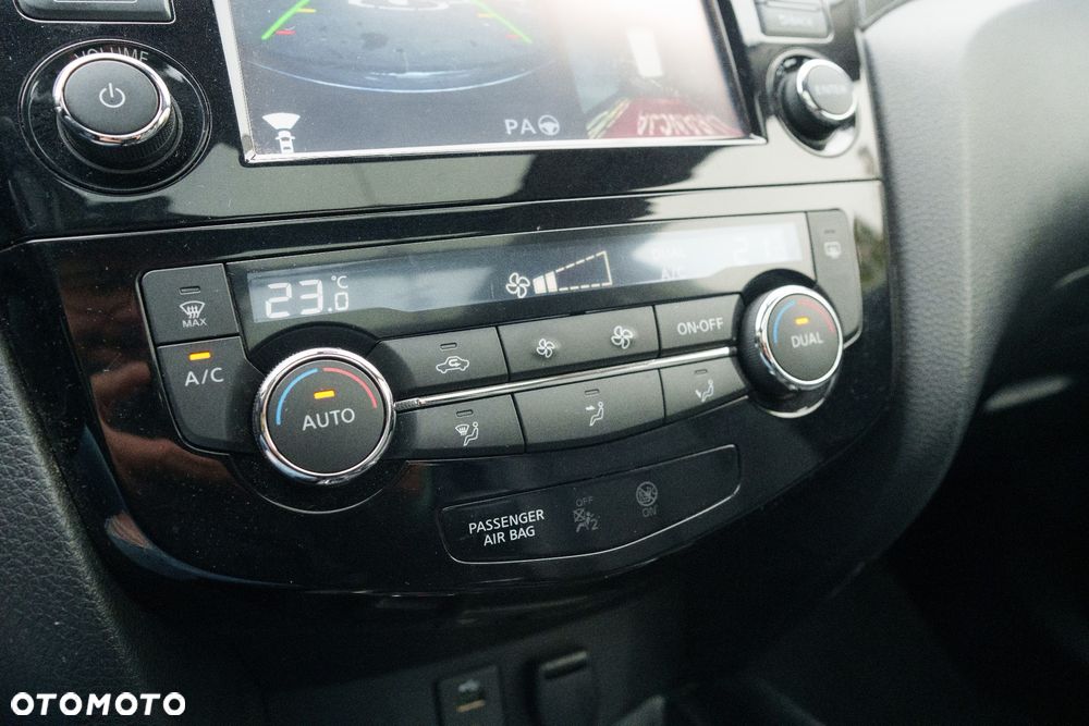 Nissan X-Trail 1.6 DIG-T N-Connecta - 24