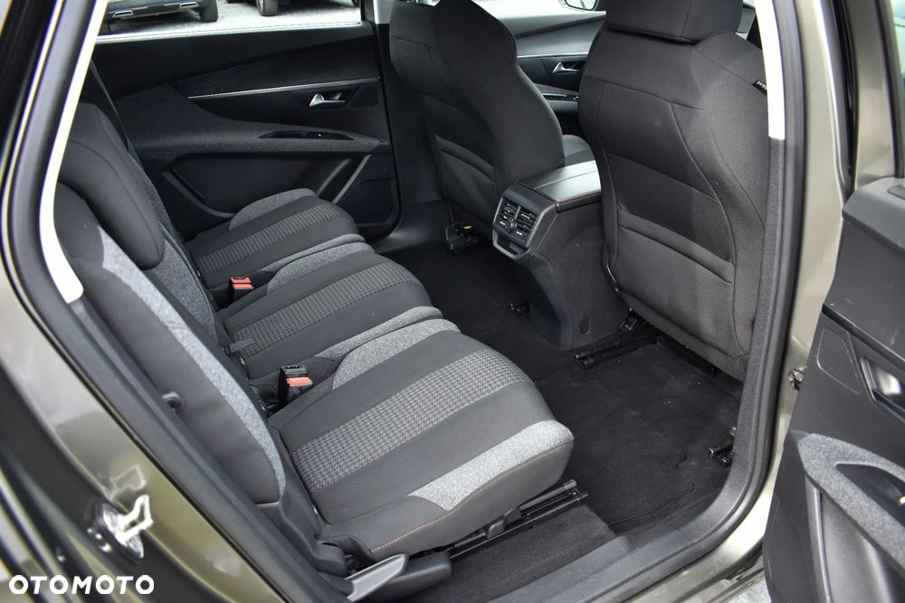 Peugeot 5008 BlueHDi 130 EAT8 Active - 35