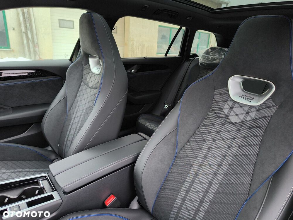 Volkswagen Passat Variant 2.0 TSI R-Line Plus DSG - 14
