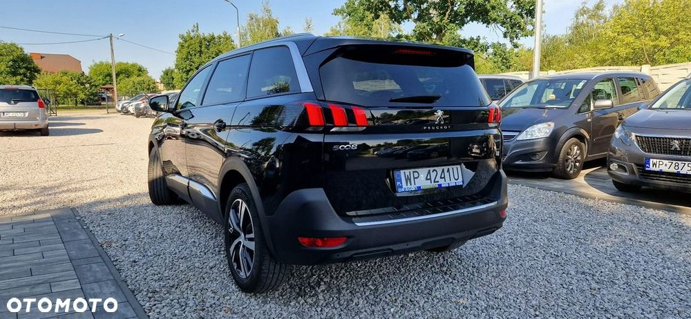 Peugeot 5008 - 5