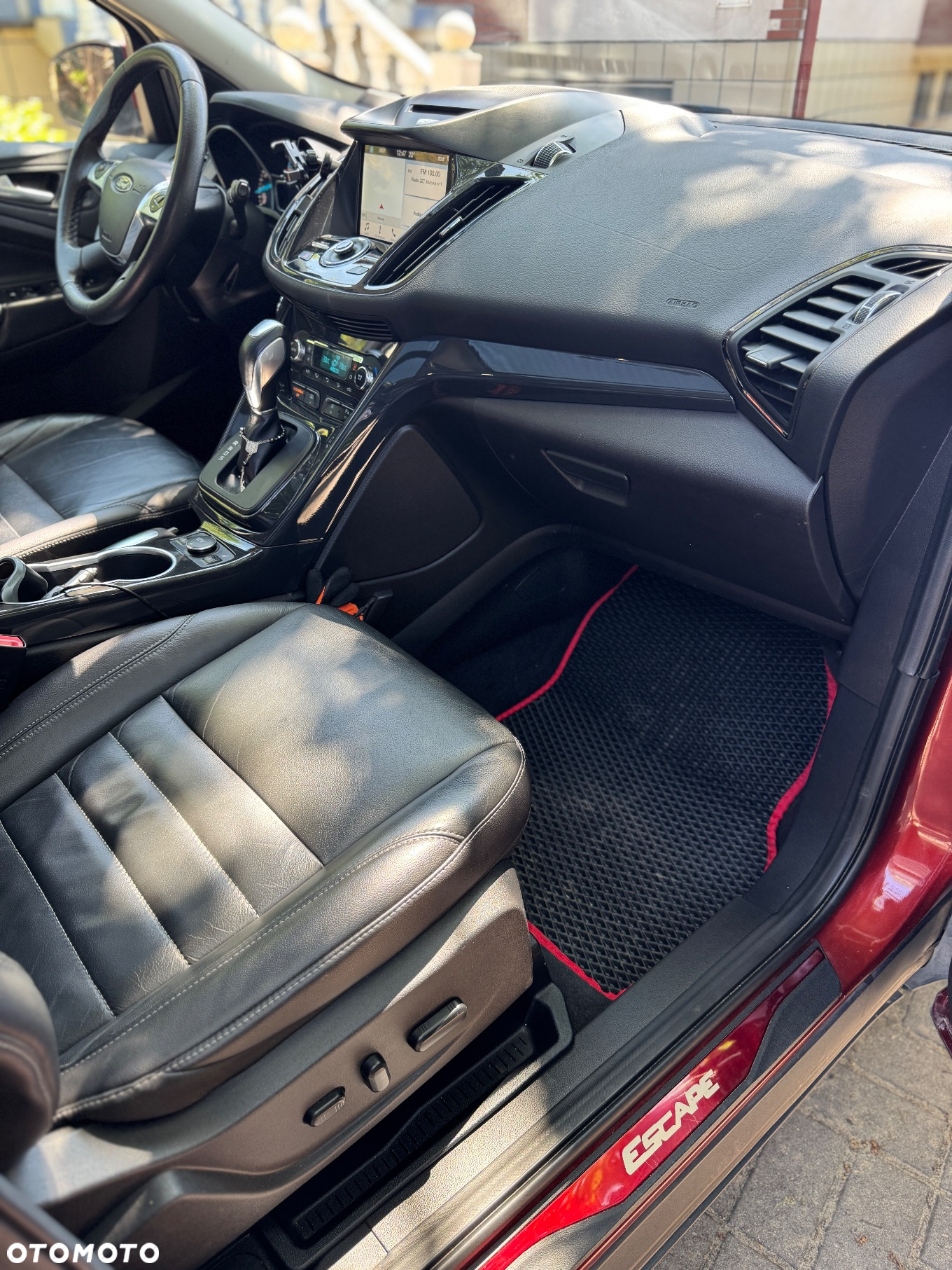 Ford Escape 2.0 EcoBoost AWD Titanium - 19
