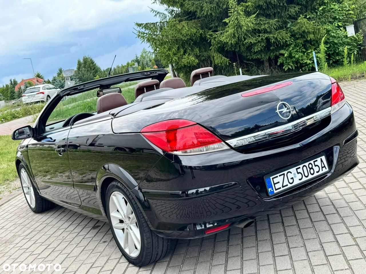Opel Astra GTC 1.6 Cosmo - 7