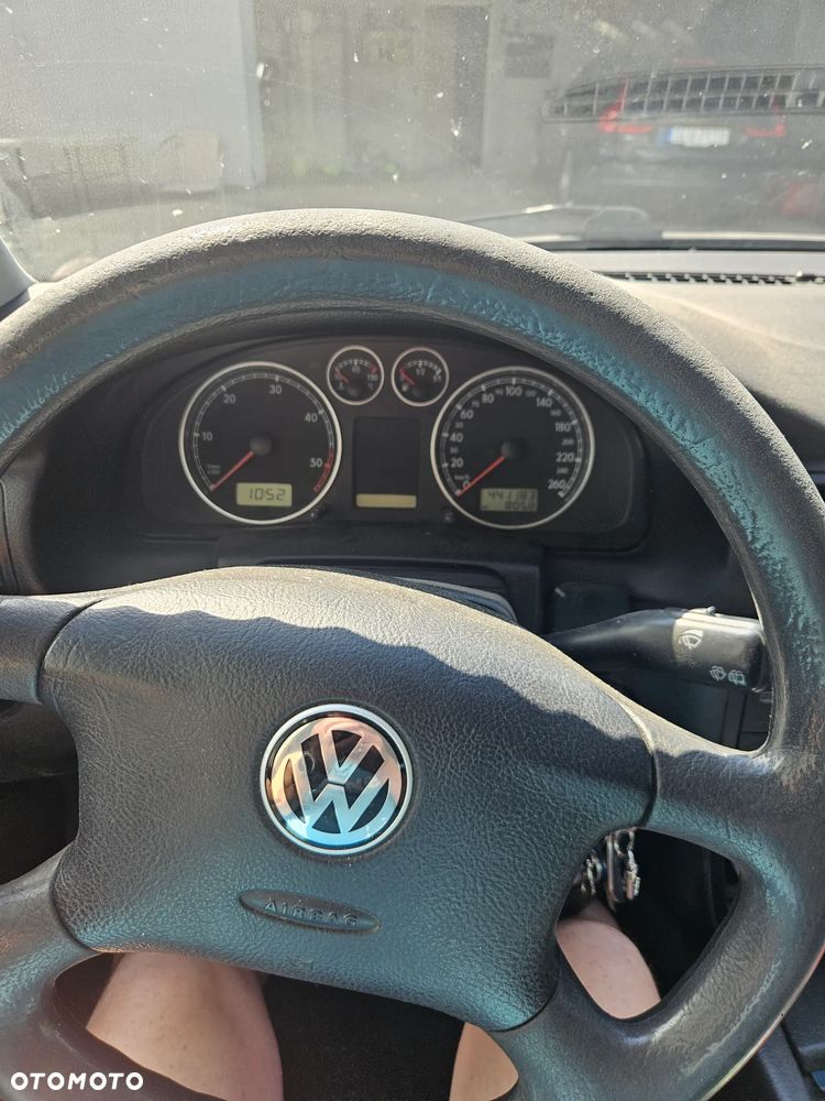 Volkswagen Passat 1.9 TDI Basis - 6