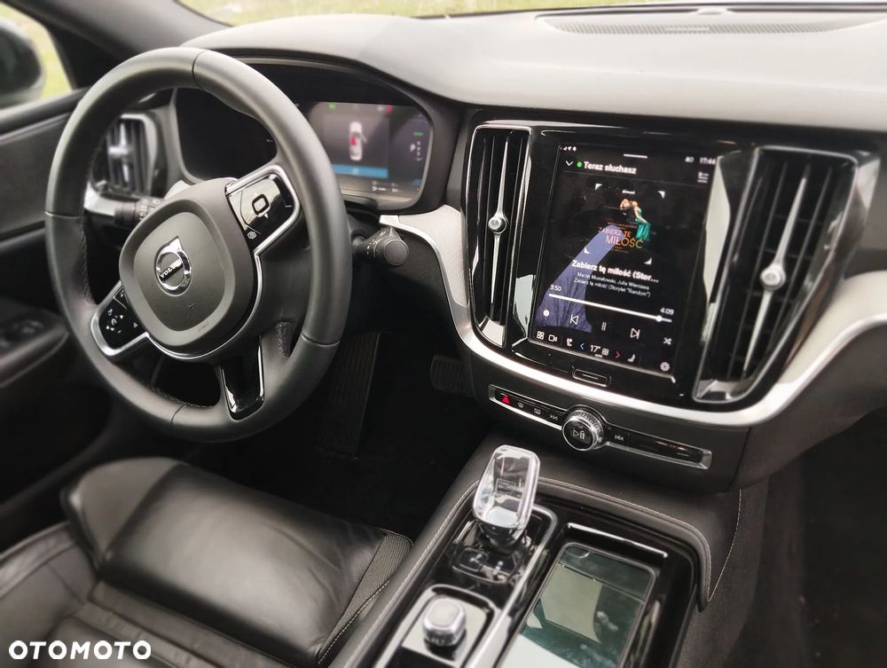 Volvo S60 T8 Recharge AWD Plus Dark - 38