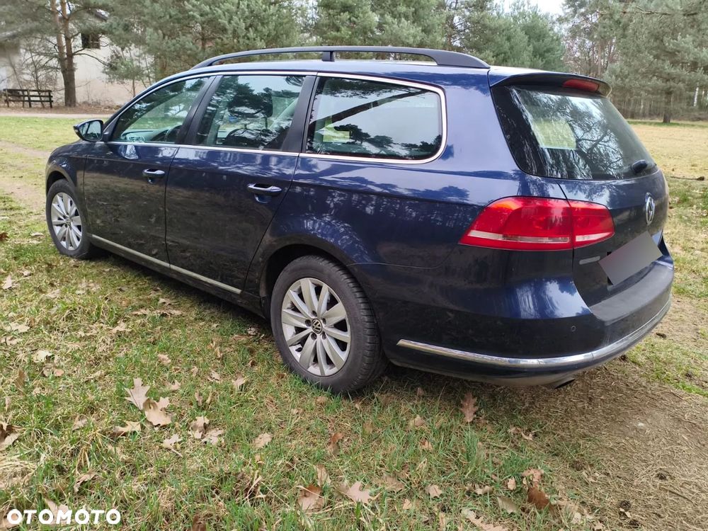 Volkswagen Passat - 4