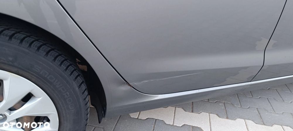 Hyundai i30 1.6 D Classic + - 10