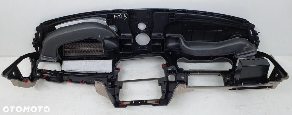 DESKA KONSOLA AIRBAG BMW 5 F10 F11 EUROPA - 5