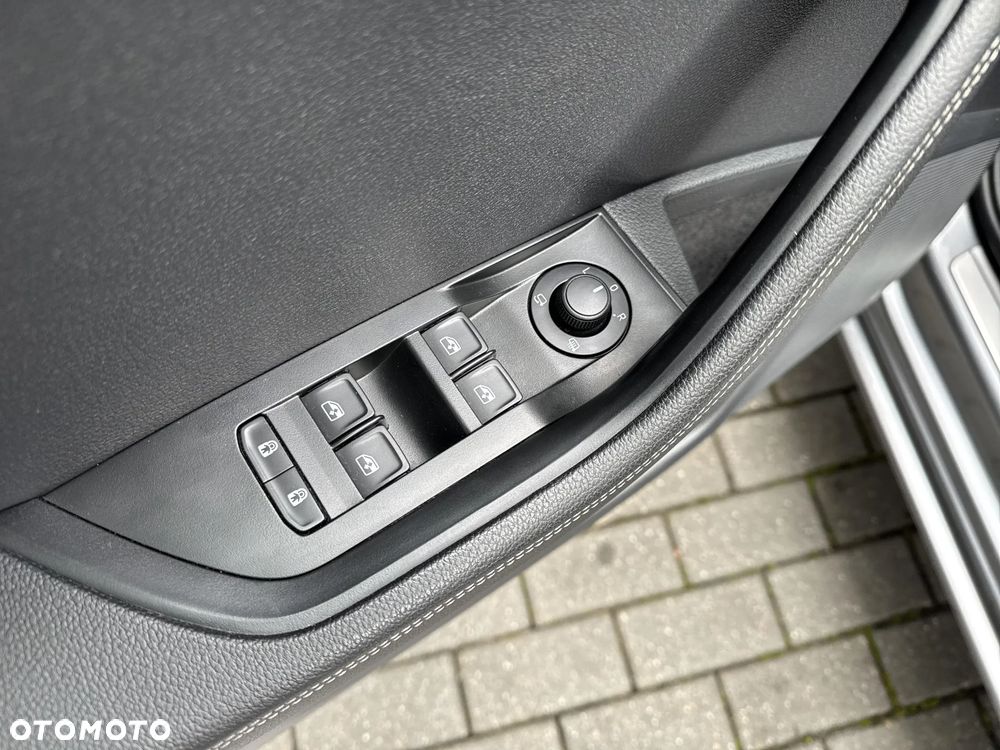 Skoda Superb 2.0 TDI SCR 4x4 Style DSG - 16