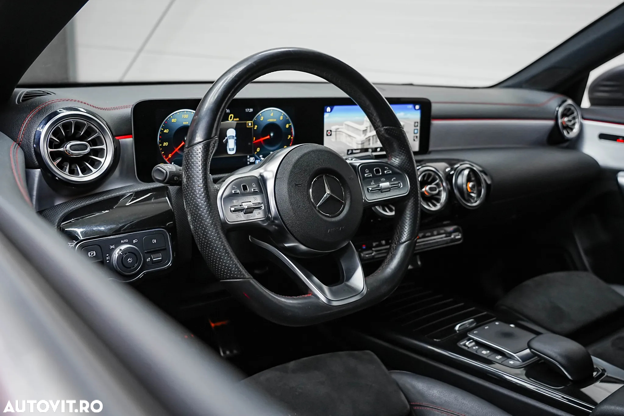 Mercedes-Benz CLA 200 7G-DCT AMG Line - 6