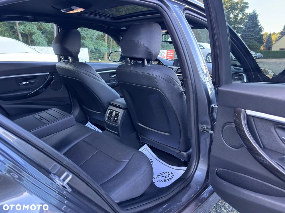 BMW Seria 3 330i GPF xDrive M Sport - 14