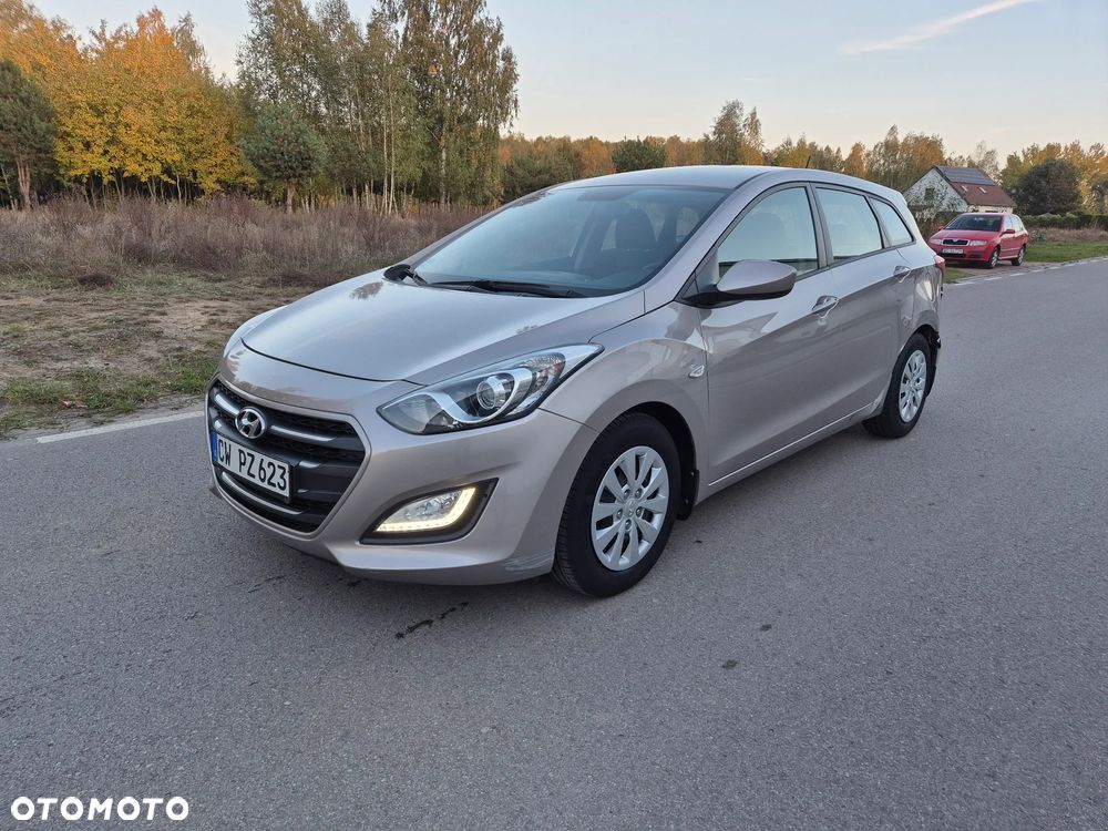 Hyundai i30 Kombi 1.4 Trend - 1