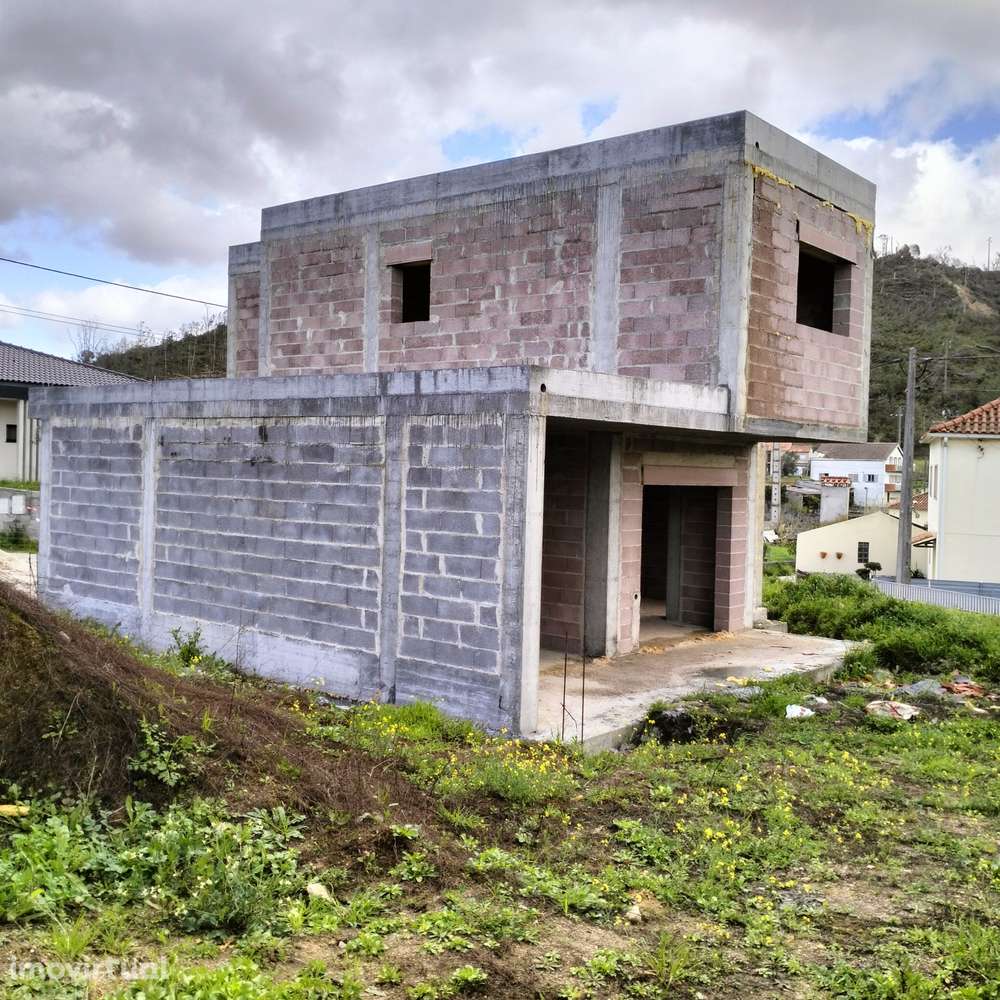 Moradia em construção T4 - Grande imagem: 2/9