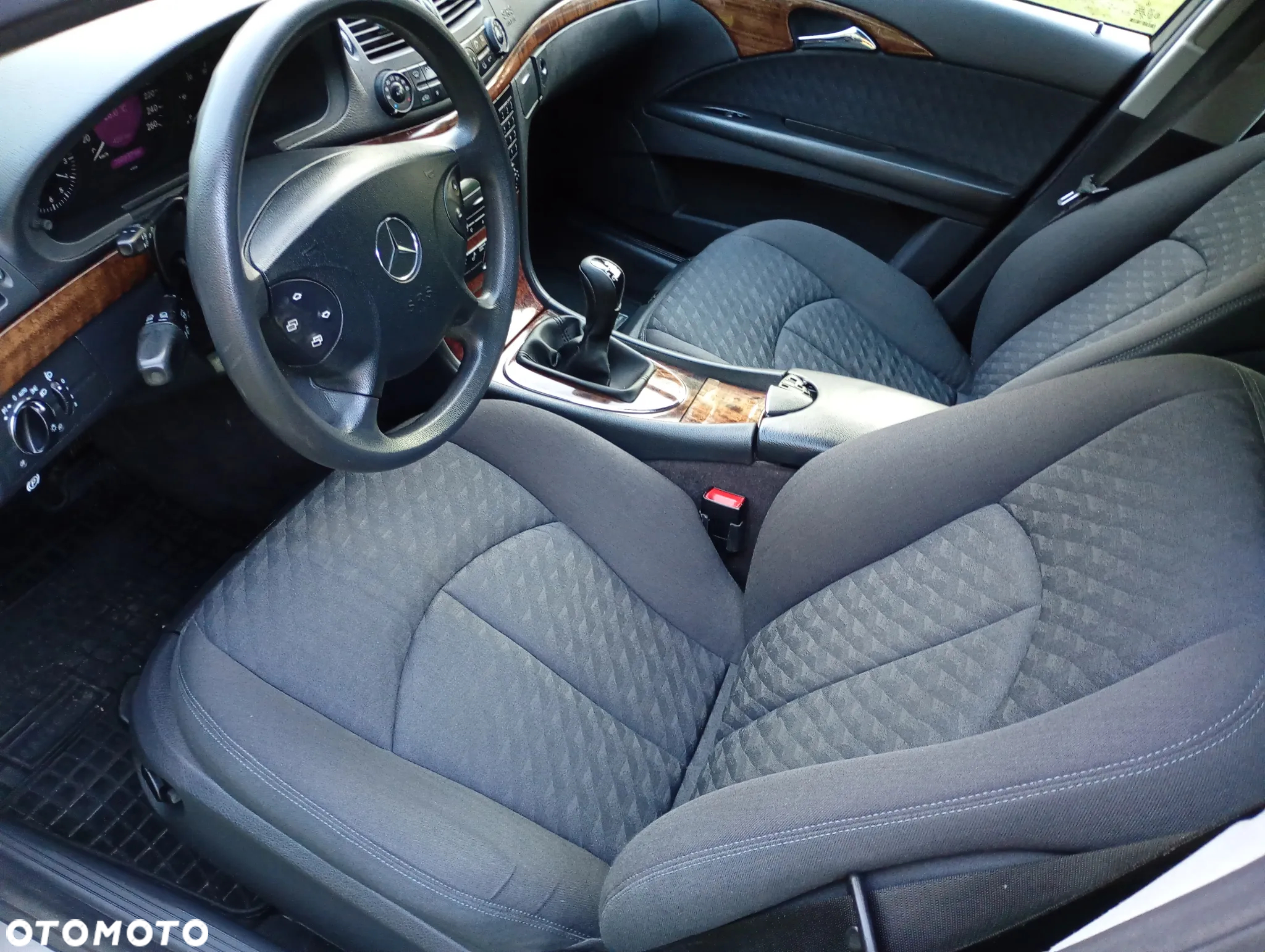 Mercedes-Benz Klasa E 200 CDI Avantgarde - 13