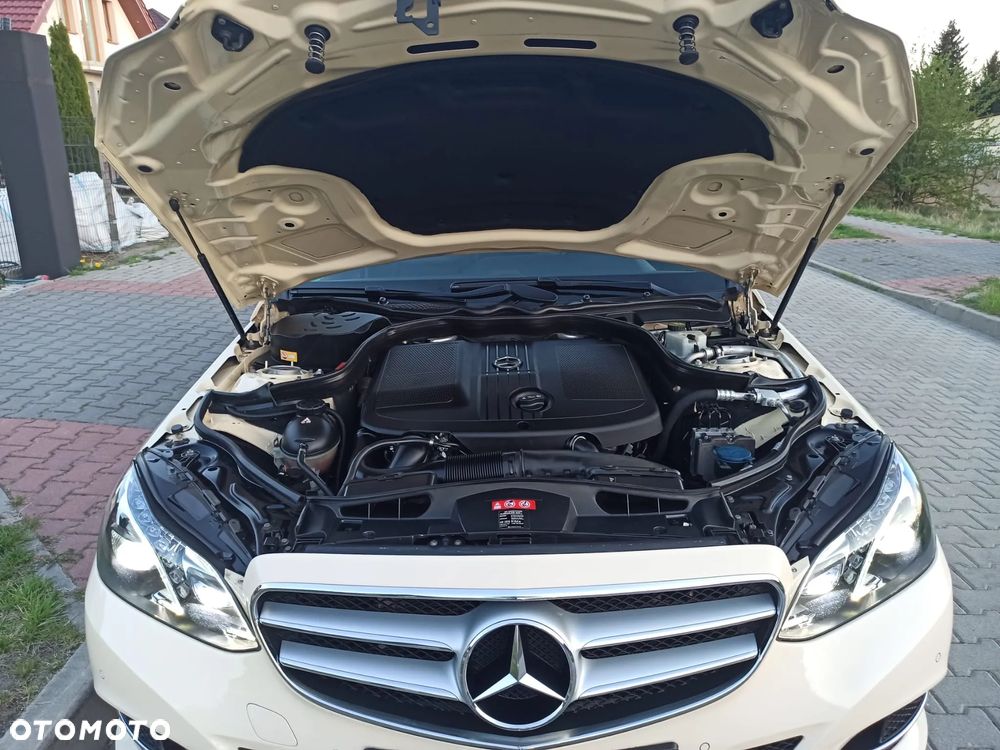 Mercedes-Benz Klasa E 220 BlueTEC 4Matic 7G-TRONIC - 39