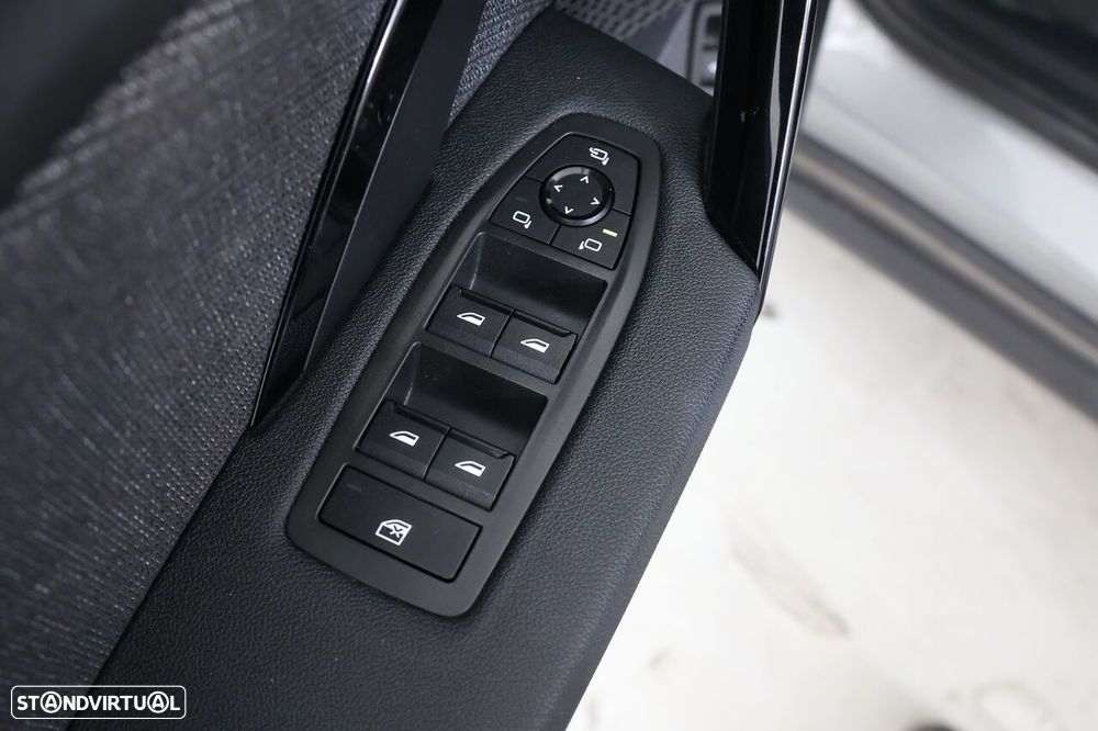BMW iX1 xDrive30 - 15