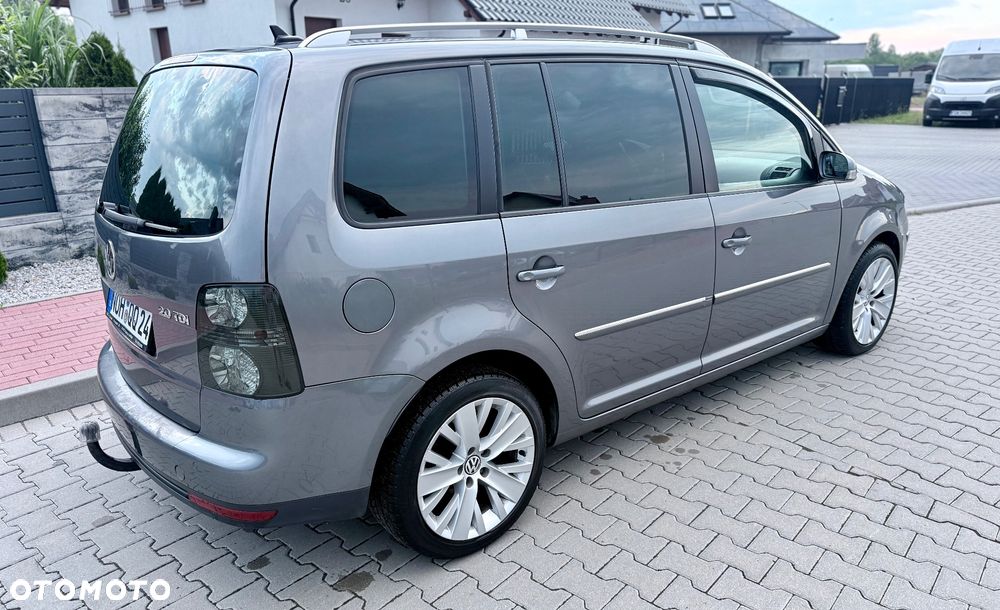 Volkswagen Touran 2.0 TDI DPF Highline DSG - 17