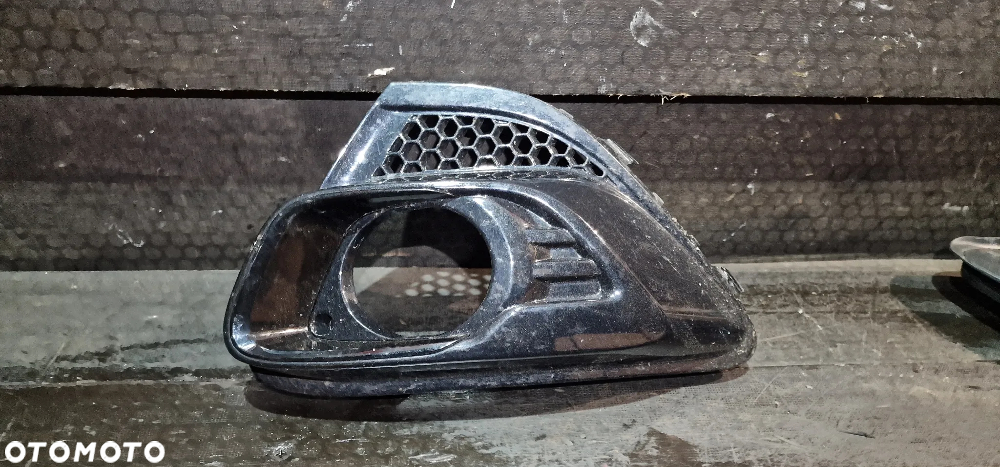 KRATKA ZDERZAKA LEWA  OPEL ASTRA IV GTC OPC 13365038 - 2