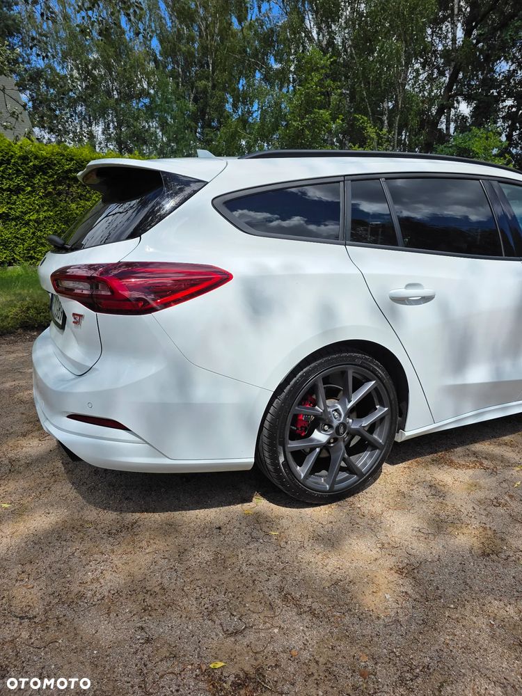Ford Focus 2.3 EcoBoost ST - 16
