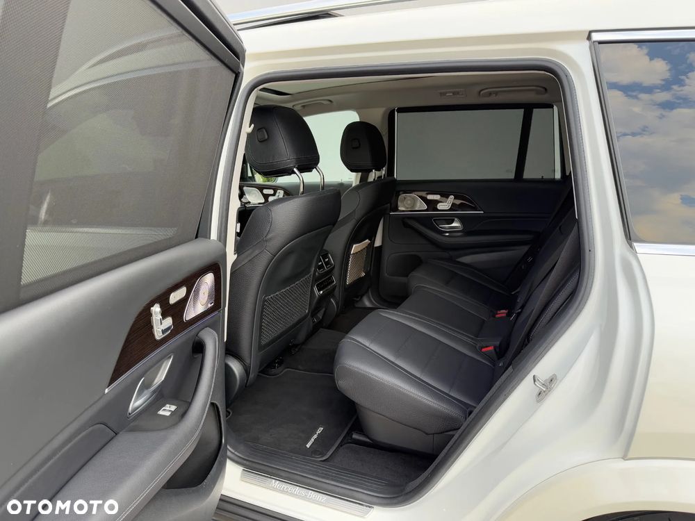 Mercedes-Benz GLS - 12