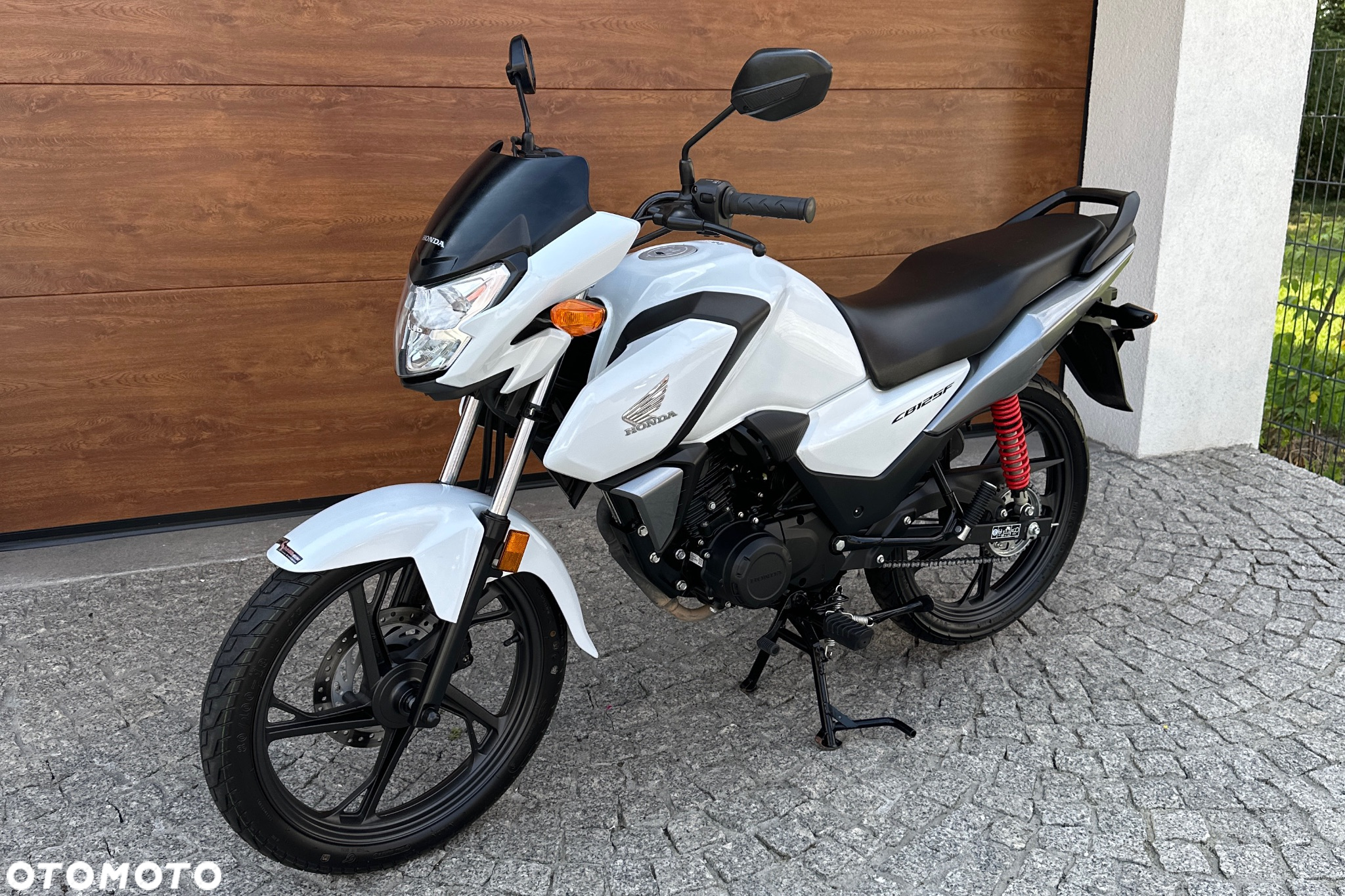 Honda CBF - 12