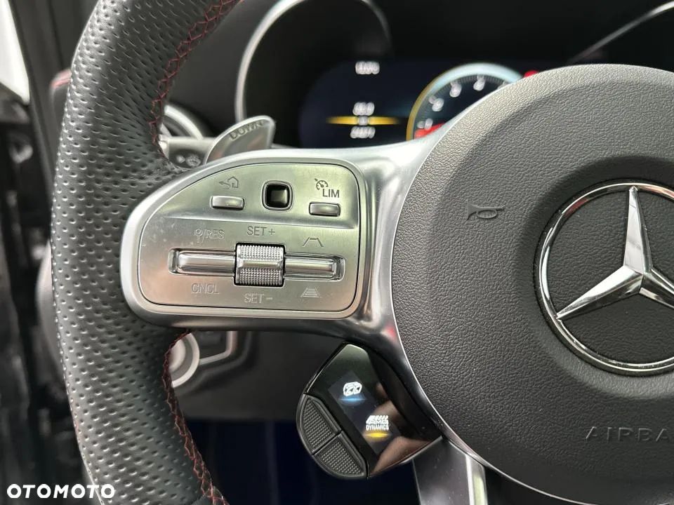 Mercedes-Benz Klasa C 63 AMG 9G - 15