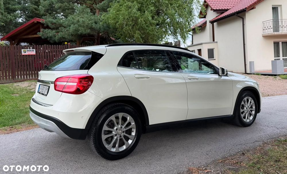 Mercedes-Benz GLA 200 7G-DCT Style - 7