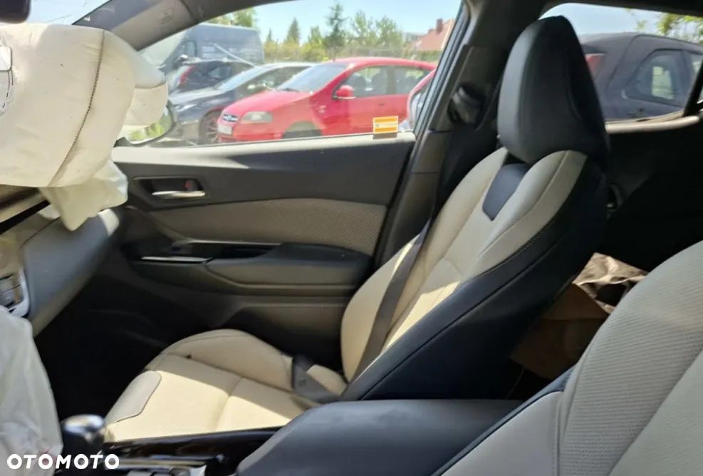 Toyota C-HR 2.0 Hybrid Dynamic Force Executive Premiere Edition - 3