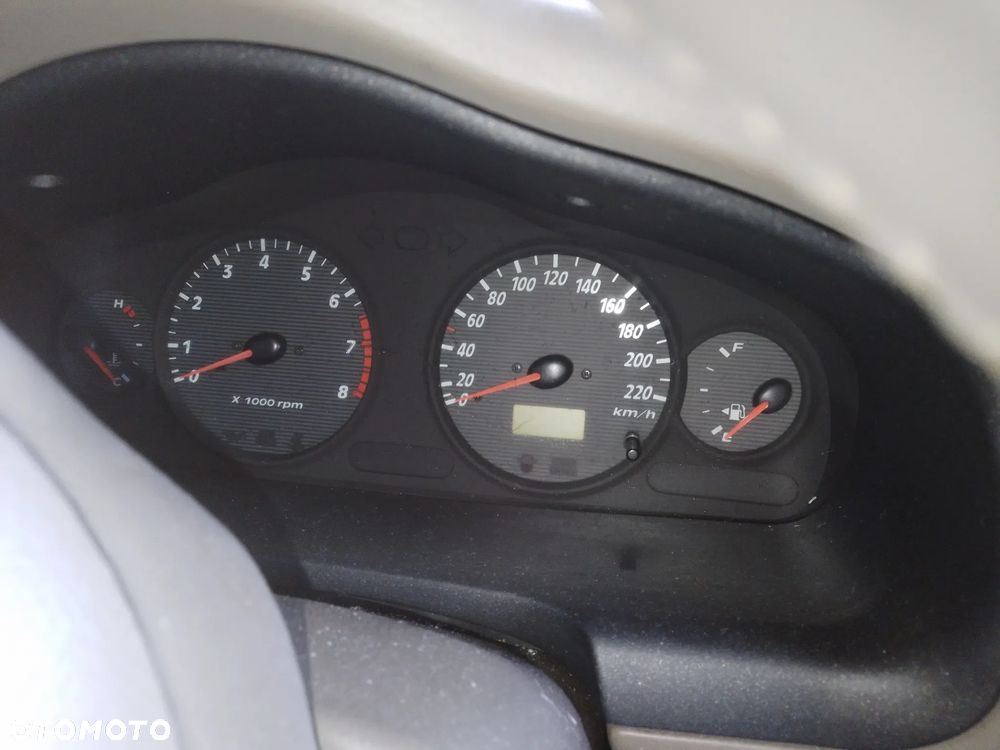 HYUNDAI SANTA FE I 00-03 G4JS 2.4 16V LAMPA TYŁ PRAWA LEWA - 28