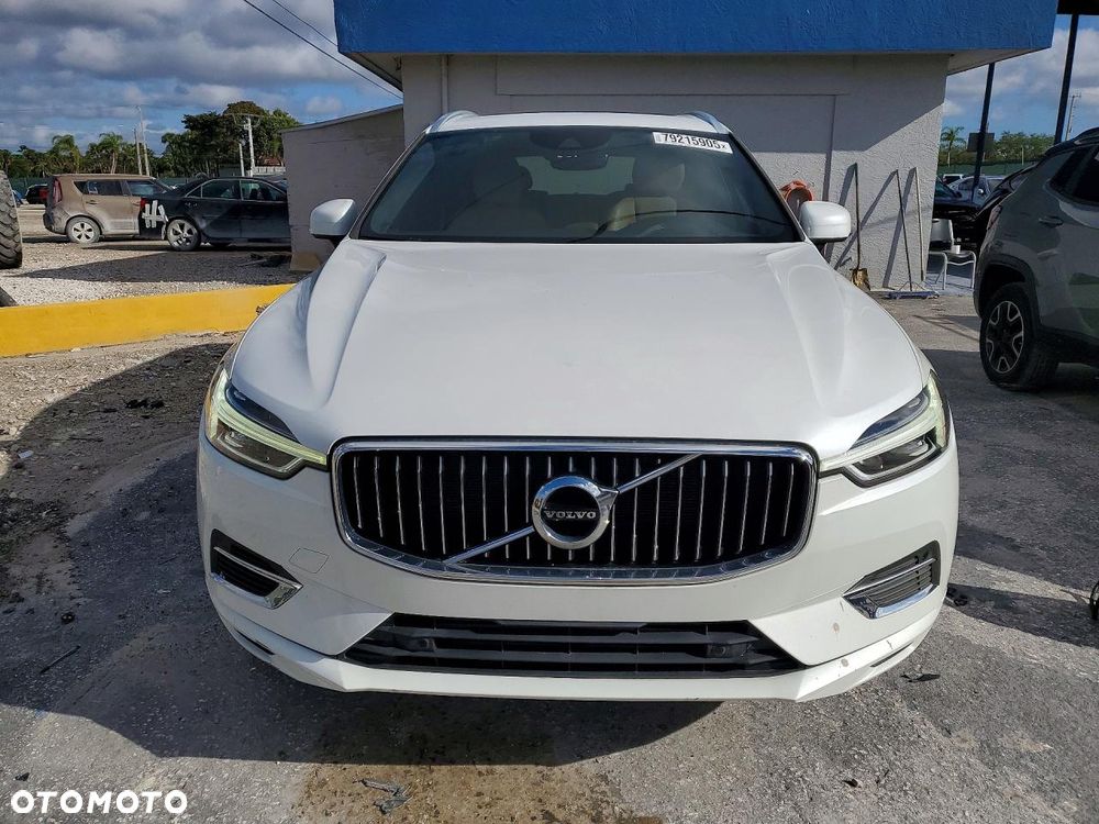 Volvo XC 60 T8 AWD Recharge Geartronic Inscription - 6